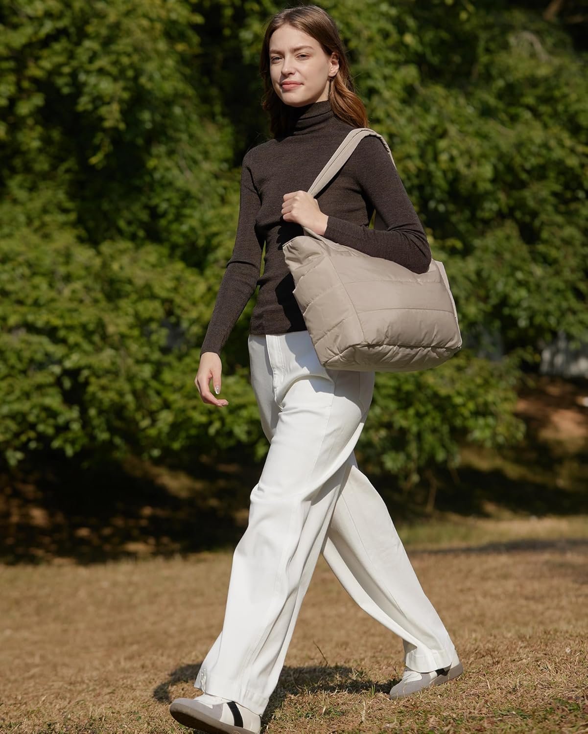 Bolso tote BAGSMART para mujeres, bolso de hombro ligero y acolchado con compartimentos, bolso de mano para viajes, trabajo, gimnasio | Ligero 2